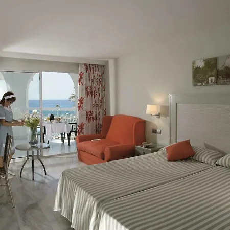 Apartahotel Marinas De Beach&spa Nerja