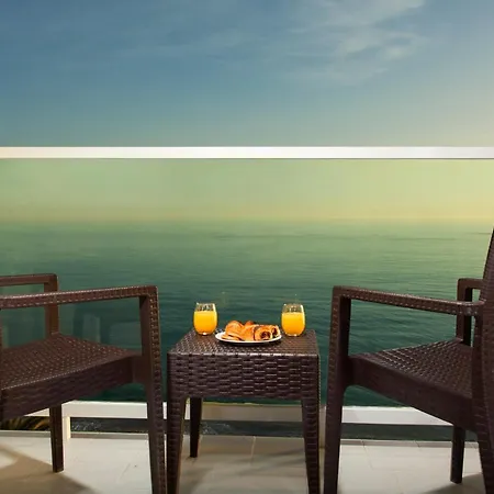 Ona Marinas De 4* نيرخا