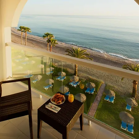 Ona Marinas De Нерха